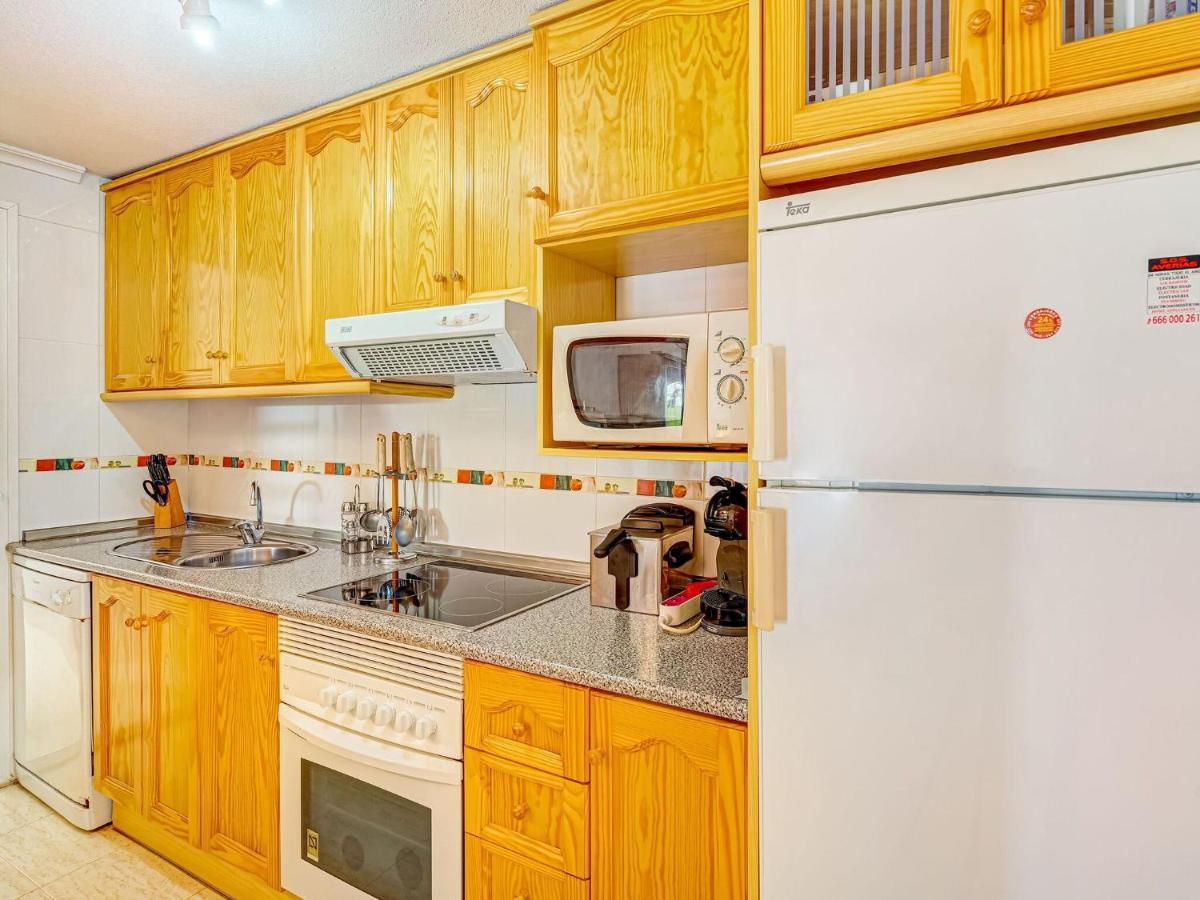 Belvilla By Oyo Lovely Bungalow With Swimming Pool Орихуела Екстериор снимка