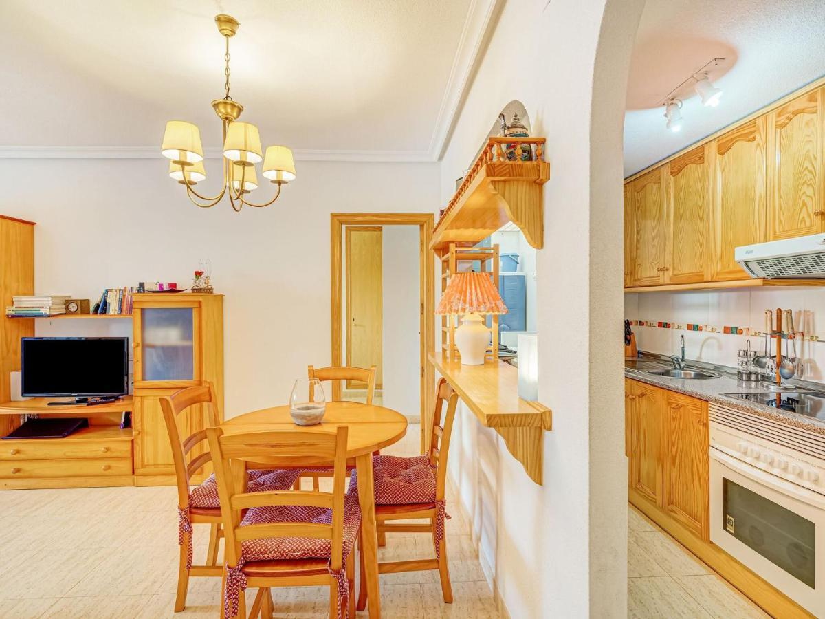 Belvilla By Oyo Lovely Bungalow With Swimming Pool Орихуела Стая снимка